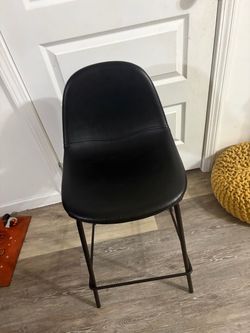 Set of black barstools