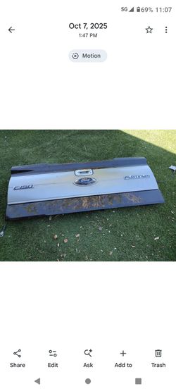 Black tail gate  Ford platinum  2014.   Good condition     $. 325.