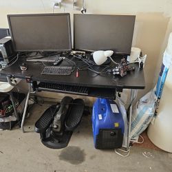 Desk And 3 Monitors And A windows 10 Desktop With A Wifi  Nwtwork Adapter