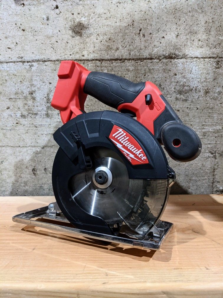 Milwaukee M18 5 3/8" Metal Circular Saw