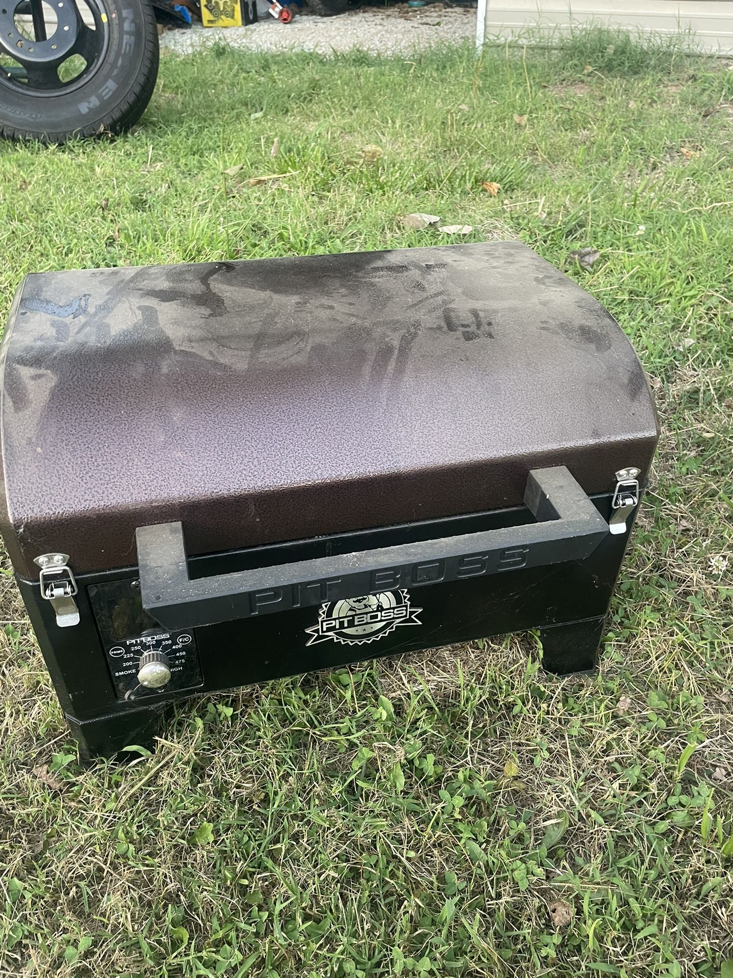 Put Boss Portable Smoker
