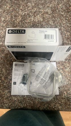 Delta Towel Ring