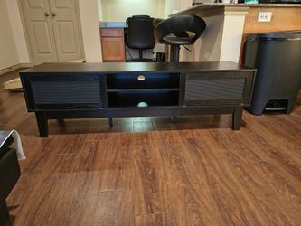 Brand NEW Black Oak Finish Rattan Sliding Door TV Stand