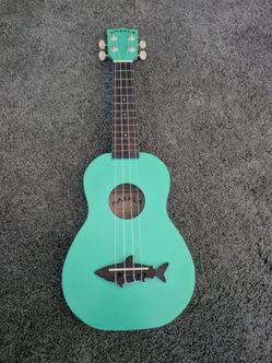 Aqua Shark Makala Ukulele — Like New — with Gig Bag — $45