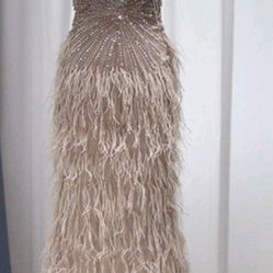 Elegant GALA/Formal GOWN