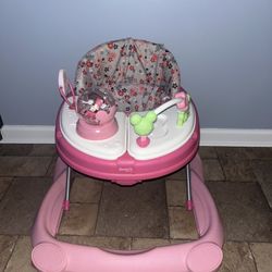 Minnie Mouse Activity Center 