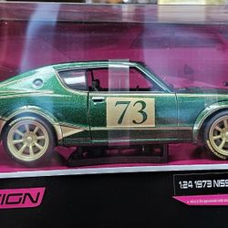 Maisto Design 1:24 1973 Nissan 