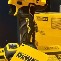 ATOMIC 20V MAX Cordless Brushless 1/2 . Variable Speed Impact Wrench Tool Only