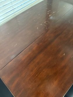 Dining table and chair set