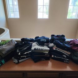 Over 60 MENS LARGE shirts / Hoodies