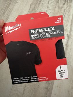 Brand new Milwaukee Men's Large Black Cotton/Polyester Short-Sleeve Hybrid Work T-Shirt