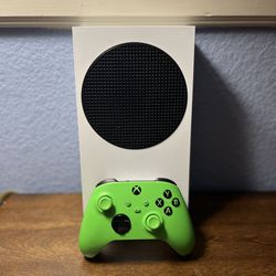 Xbox Series S Digital Console With Green Controller