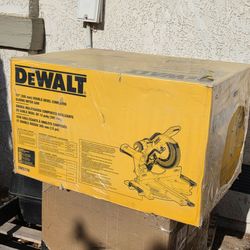 DEWALT
15 Amp Corded 12 in. Double Bevel Sliding Compound Miter Saw, Blade Wrench and Material Clamp