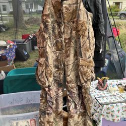 2XL CABELAS camouflage bib winter coveralls.