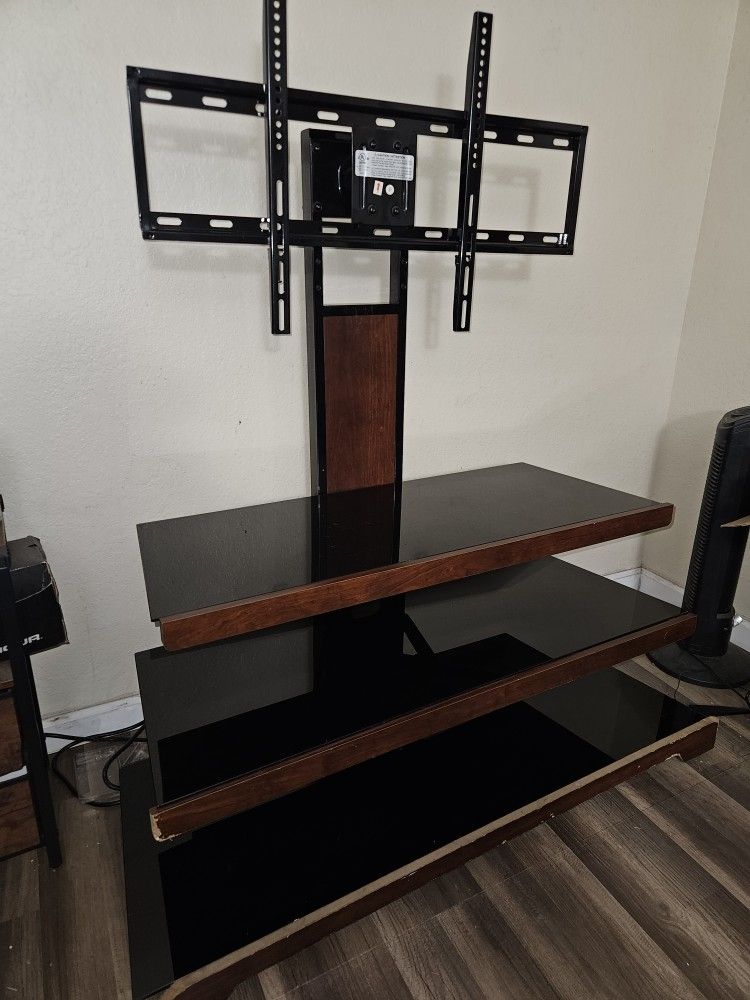TV Mount/ TV Stand