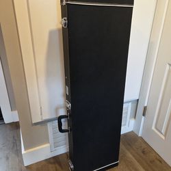 Like New bass case!