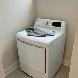 2021 LG Direct Drive Washer &amp; Sensor Dry Dryer – Good Condition - Hampton, VA