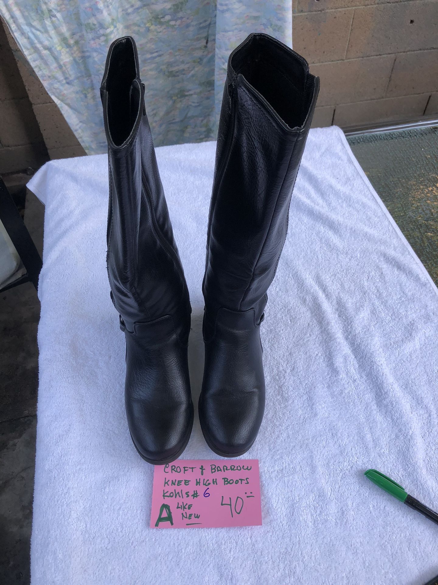 Women Boots Size 6