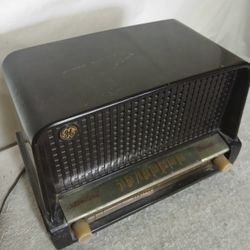 Vintage GE General Electric Radio