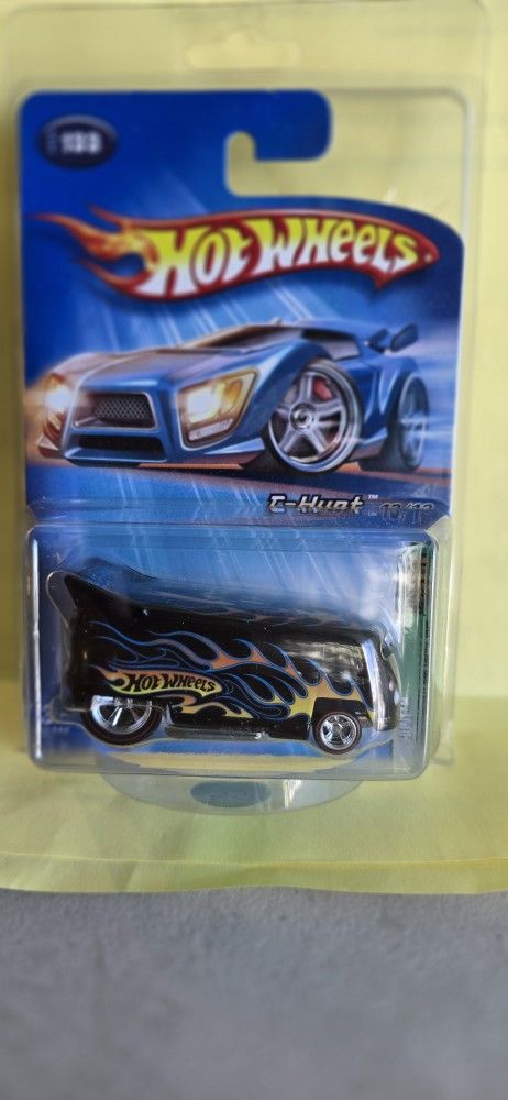Hot Wheels TREASURE Hunt VW Drag Bus 