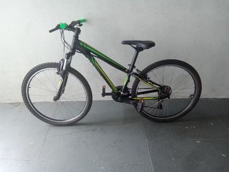 BICYCLE SPECIALIZED 21 SPEED SIZE 26 BRAND NEW