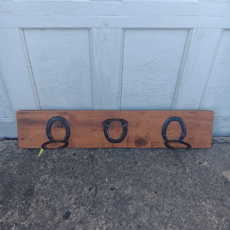 Western Horseshoe Wood Wall Hook Equestrian Cottage Farmhouse Decor