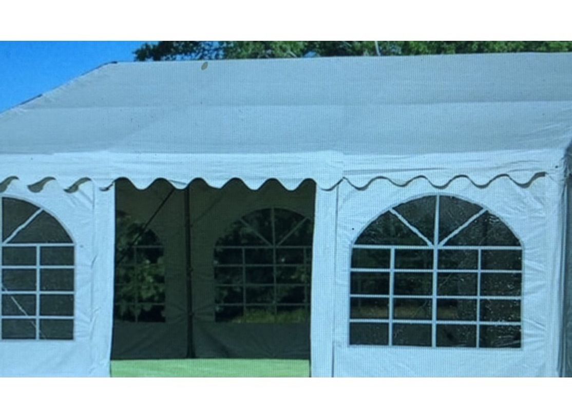 20’x20’ Party Tent