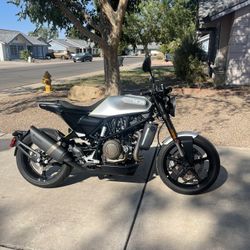 Husqvarna Vitpilen 701 Low Miles