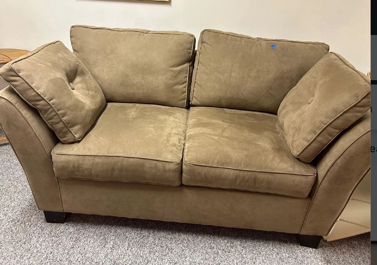 Loveseat 