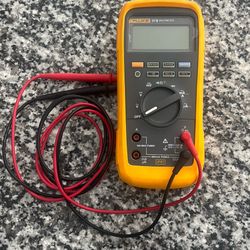 Fluke 27-II Rugged IP 67 Industrial Multimeter