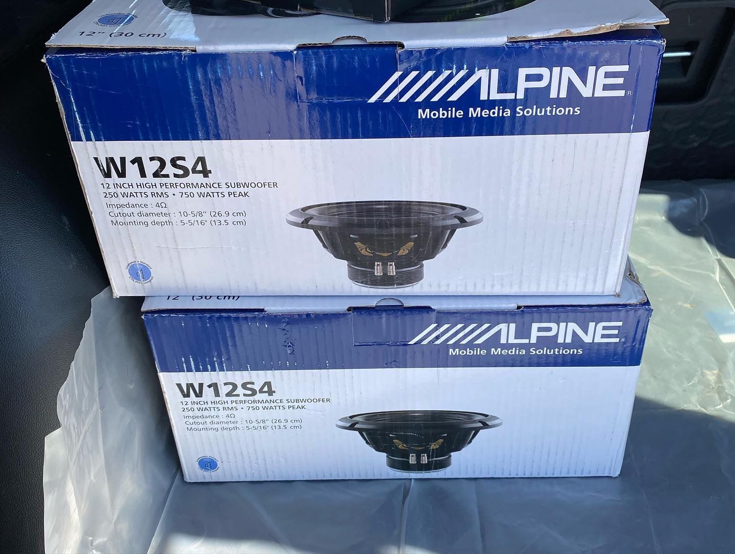 Car Speakers And Amp New Includes Box $250