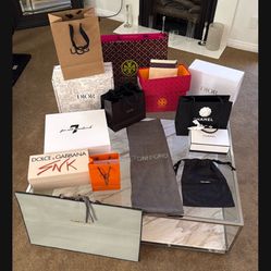 Full Lot of Luxury Packaging 