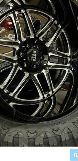 24x14 8x180 33s or 35s