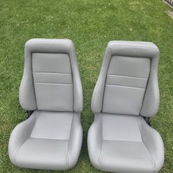 Universal Racing Seats 