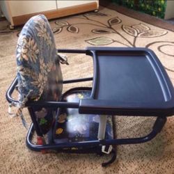 Graco Table Attachable Highchair For Home, Daycare Or Picnic In The Park.