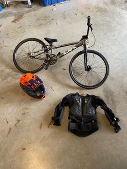 DK Sprinter Micro BMX bike 20 inch wheels with FLY Helmet and Fox body armor