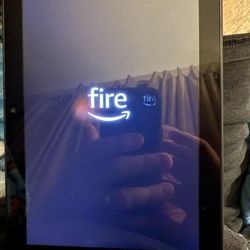 Amazon Fire HD 8 (12th Gen.) R2SP8T - 32GB - Wi-Fi - 8" Tablet - Black, 002