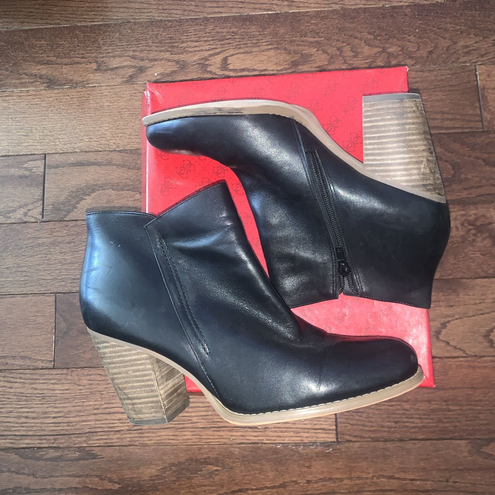 Guess Women’s Black Leather Ankle boots