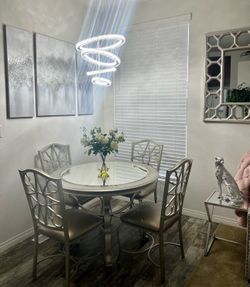 Beautiful Mirrored Dining Table  & 4 Chairs