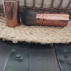 MAC Telescope Brush