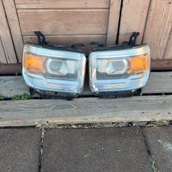 GMC Sierra Head Lights