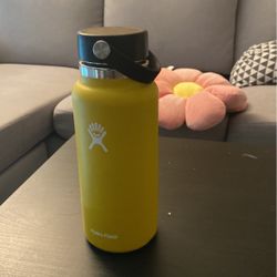 Yellow 32 Oz Hydro flask for Sale in Mesa, AZ - OfferUp