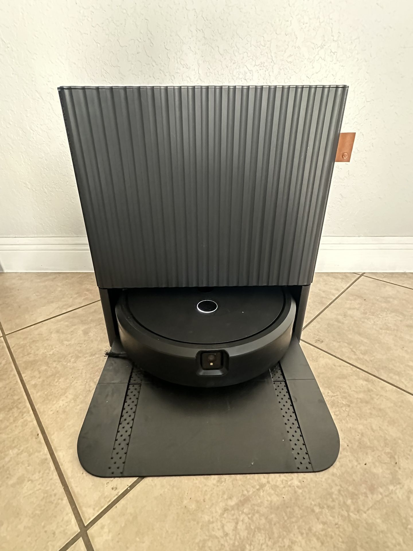  Roomba Combo 10 Max + Auto wash Dock