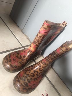 Size 12/13 girls rain boots