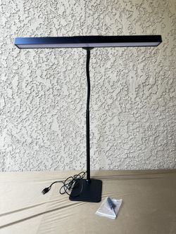 Desk lamp