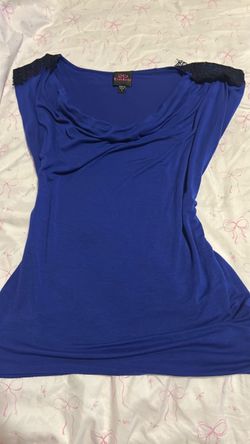 2b Bebe Blue Top with Lace Shoulders