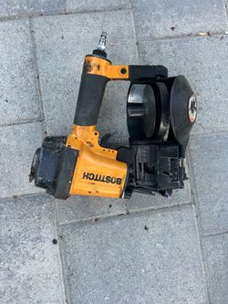 Roofing coil nail gun