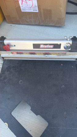 Tile cutter