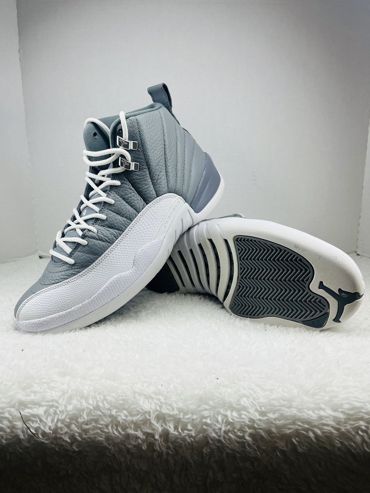 Nike Air Jordan 12 Retro Stealth 2022 9.5 Men’s 11 Women’s Gray White Excellent