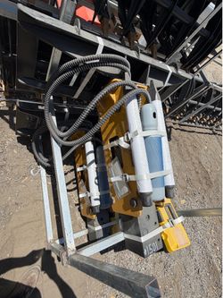 Skid steer breaker attachment hydraulic hammer concrete breaker new 680Ft Lbs